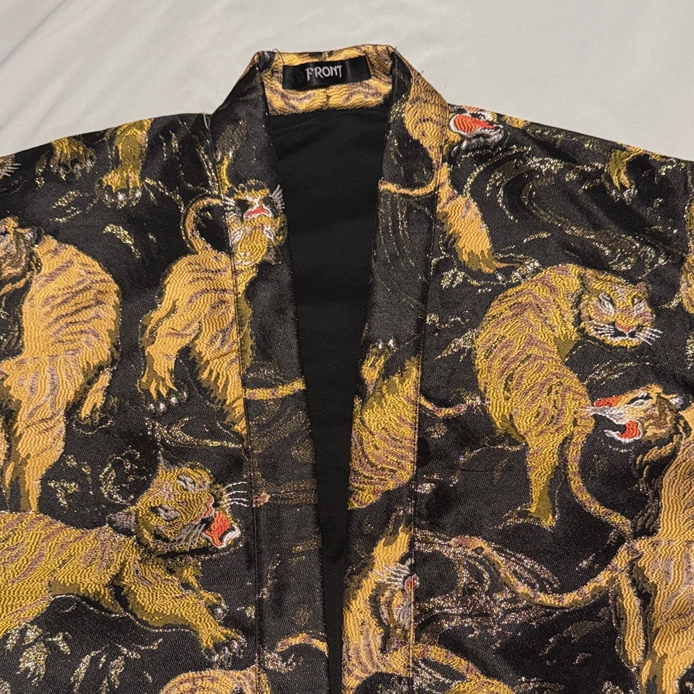 Tiger Print Kimono Jacket - Picture 2 of 4